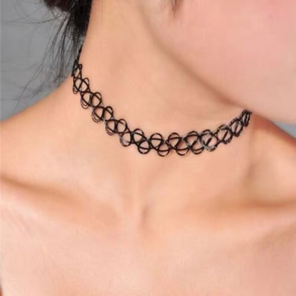 Choker Necklace for Women - Classic Adjustable High-Neck Layering Necklace in 01, view 2