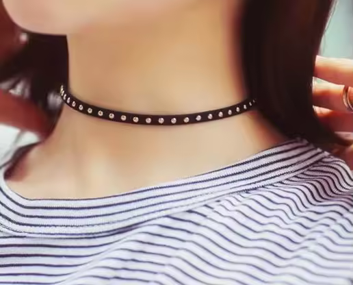 Classic Everyday Rivets Hot Nail Fender Necklace in Gold