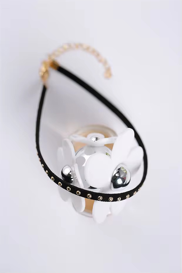 Classic Everyday Rivets Hot Nail Fender Necklace in Gold, view 10