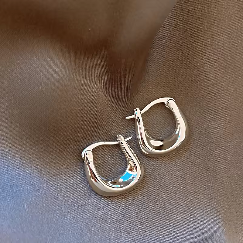 Classic Gold Versatile Round Circle Ear Hoop Earrings - Polished Gold Ear Hoop Earrings for Everyday Style in Silver 02, view 3