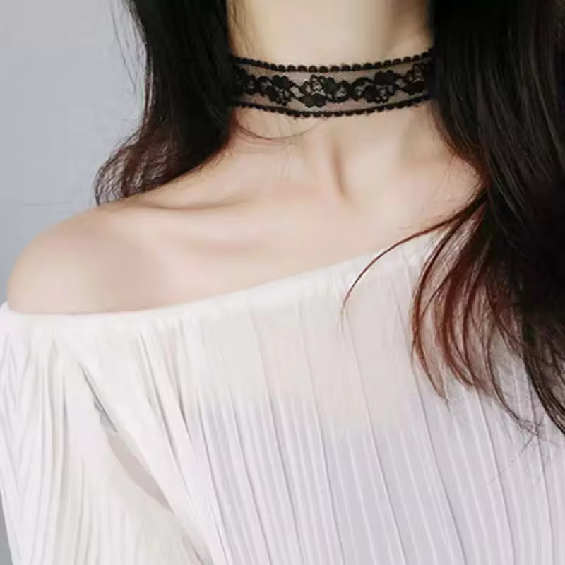 Classic Minimalist Lace Necklace for Women - Delicate Everyday Jewellery in 01, view 4