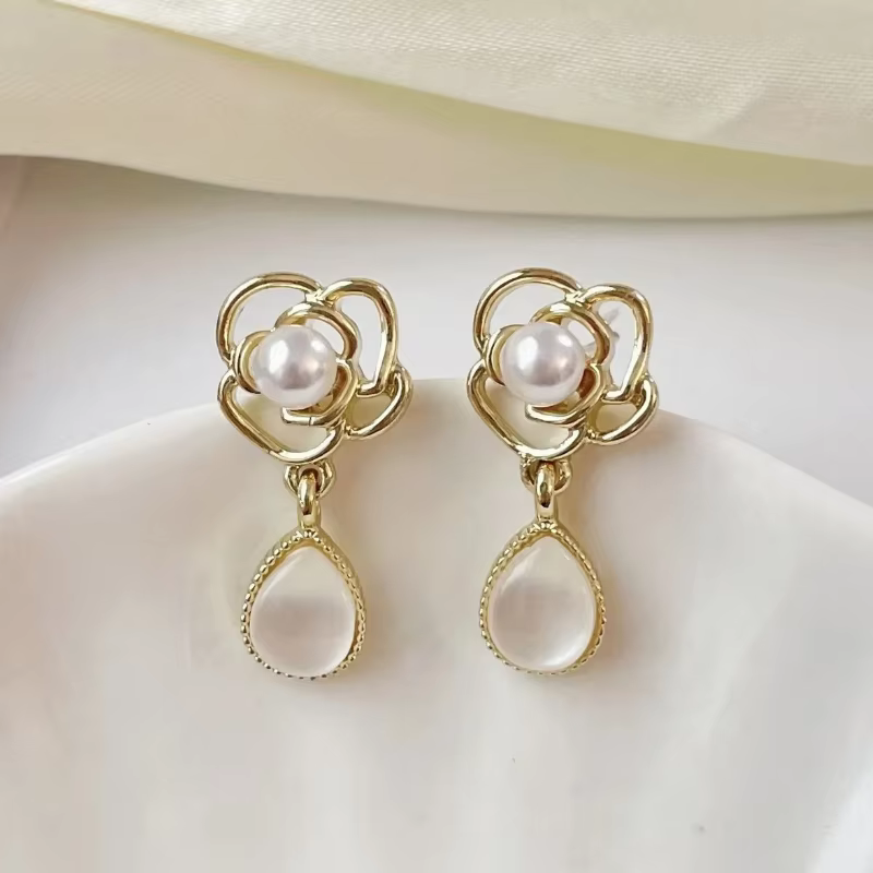 Ear Clips Flower Peach Heart Shaped Earrings , Comfortable and Secure Daily Wear in 11 clip on earrings