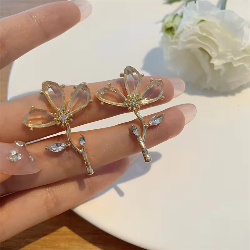 Ear Clips Flower Peach Heart Shaped Earrings , Comfortable and Secure Daily Wear in 22 clip on earrings