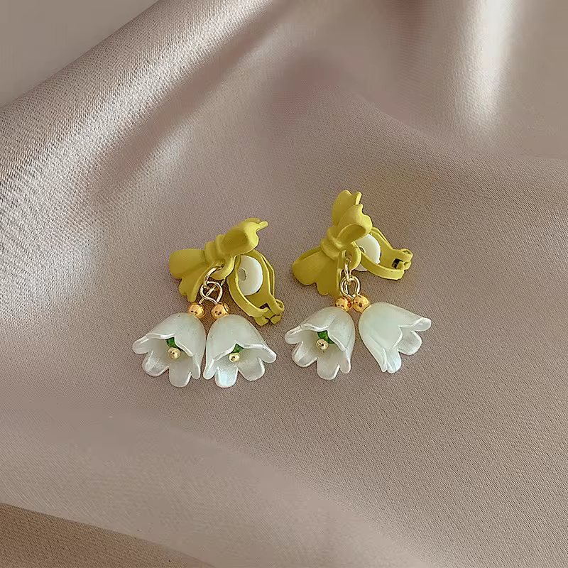 Ear Clips Flower Peach Heart Shaped Earrings , Comfortable and Secure Daily Wear in 01 clip on earrings