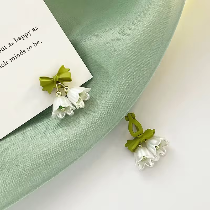 Ear Clips Flower Peach Heart Shaped Earrings , Comfortable and Secure Daily Wear in 14 clip on earrings