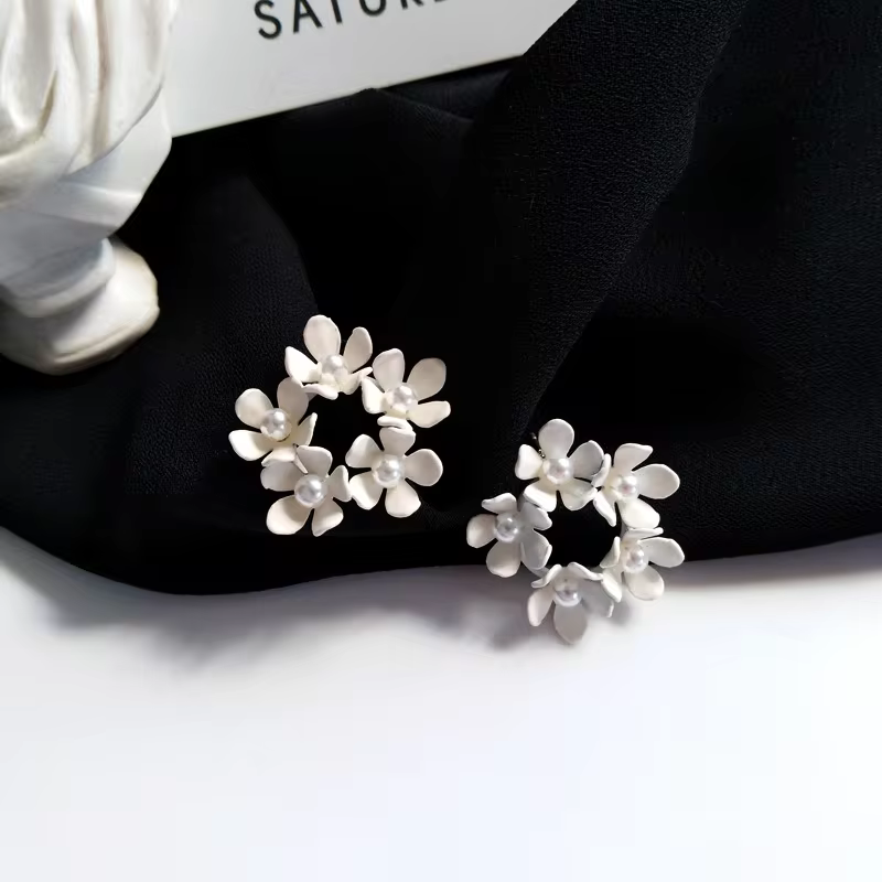 Ear Clips Flower Peach Heart Shaped Earrings , Comfortable and Secure Daily Wear in 24 clip on earrings