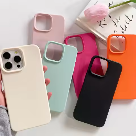 Leather iPhone Cover with Slim Protective Shell and Everyday Grip White