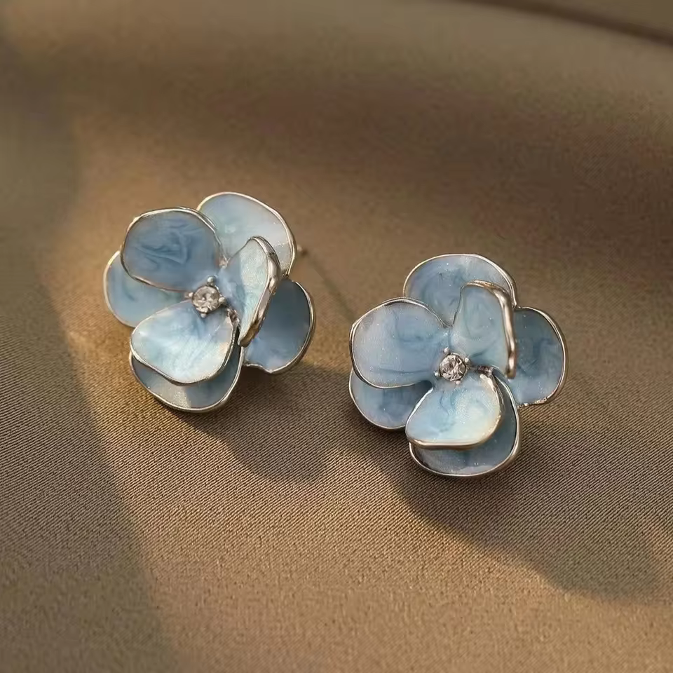 Minimalist Threader Earrings in Gold Finish - Adjustable Pull-Through Dangle Jewellery in ED4304-B, view 2