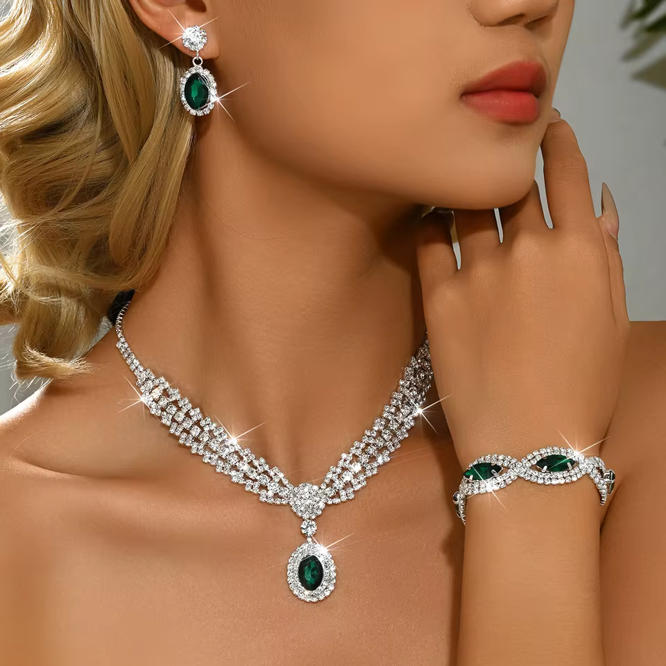 Pandora Necklace in Sterling Silver - Classic Chain and Pendant Jewellery For women in 84831406-Green, view 2