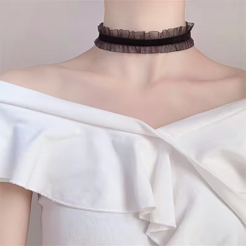 Short Lace Choker Necklace with Adjustable Fit - Elegant Style in A, view 2