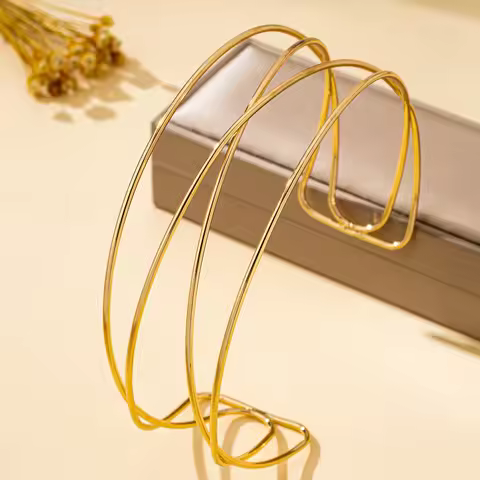 Woman's Gold necklace - Classic Solid Yellow Gold Necklace for women en